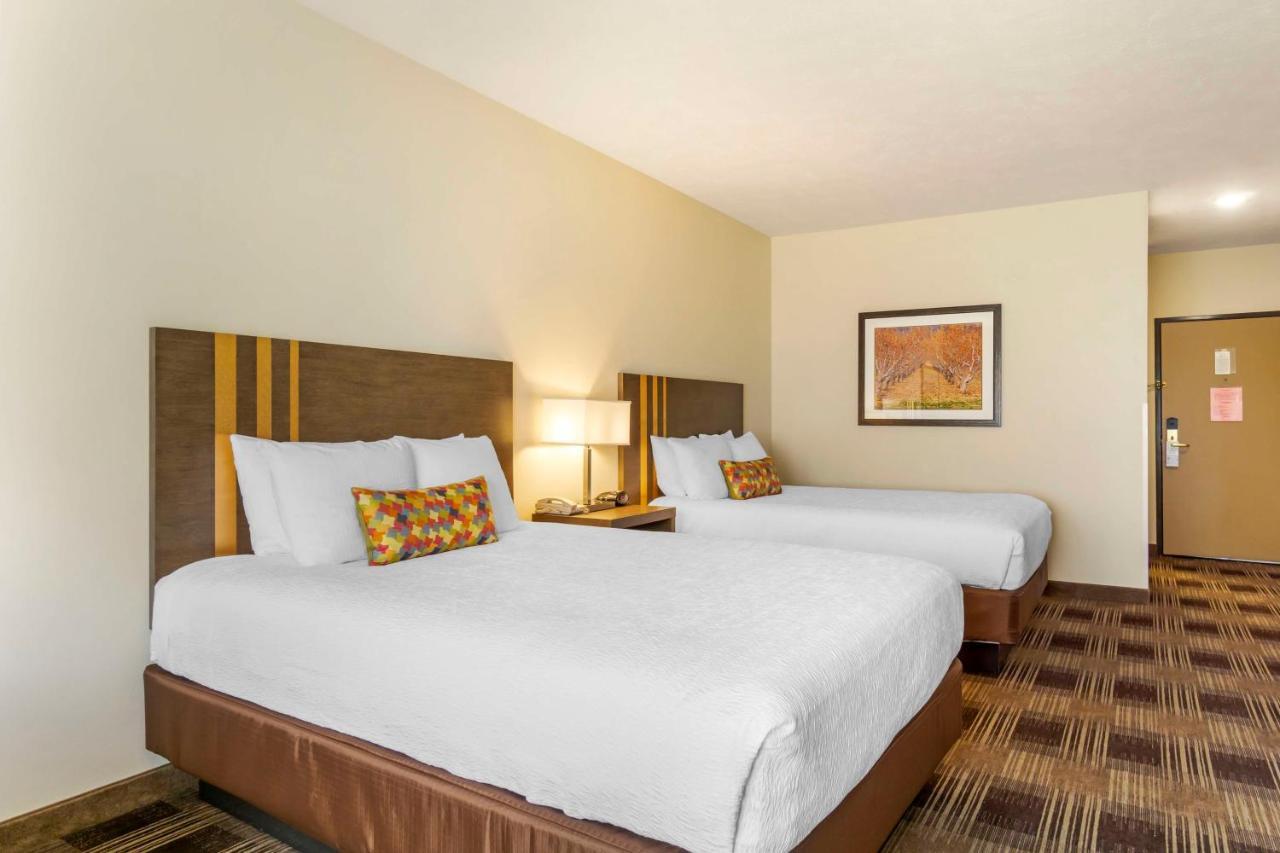 Best Western Plus The Inn At Horse Heaven Prosser Eksteriør billede